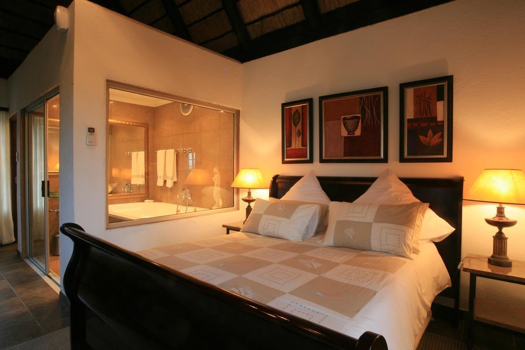Pensao Guest Lodge Mbombela Exterior photo